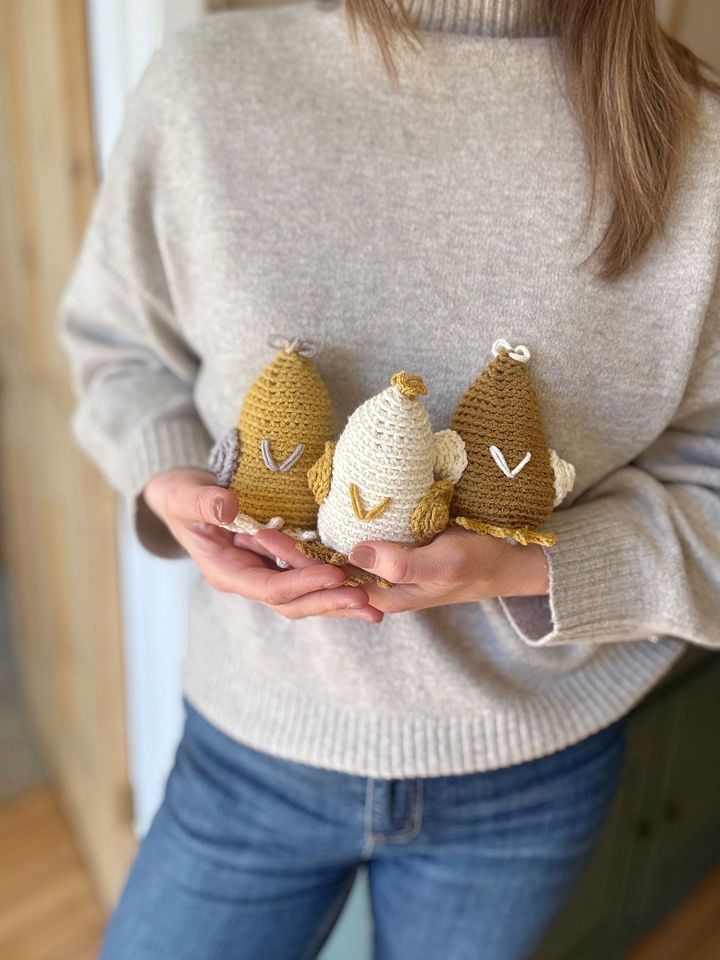 Crochet Chicken Pattern Pdf - Amigurumi Chick - Make With Any Yarn product image (1)