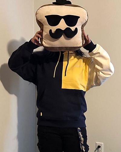 @disguisedggg cooked (or should i say toasted) with this merch drop 🍞🔥 
.
.
. 
#disguised #disguisedgg #dsg #dsgfighting #dsgfc