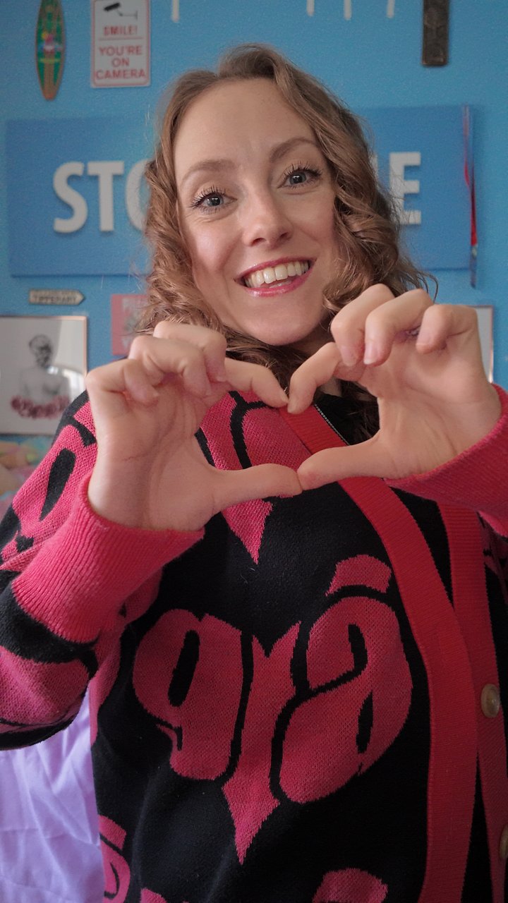 Grá Meaning Love 🩷 Knitted Cardigan product image (2)