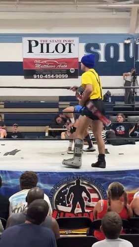 Congratulations to @joseph_everhart 

Even though I'm not cleared to compete, I'm happy to have kept this match fair and squa...