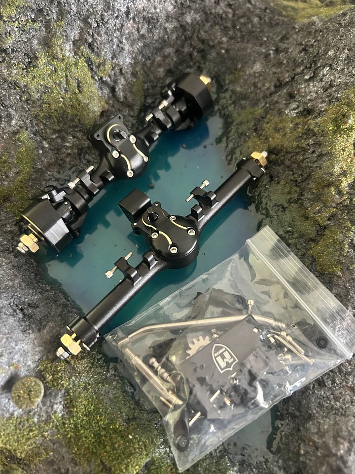 v2 Metal MEUS SCX24 AXLES product image (2)