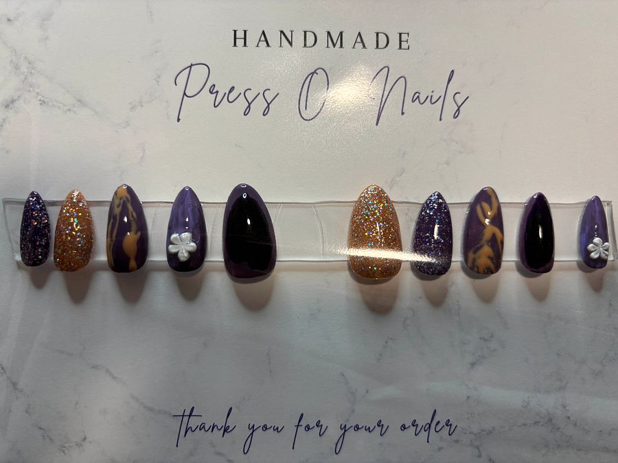 Handpainted 'Peanut Butter and Grape Jelly' Press On Nails product image (2)