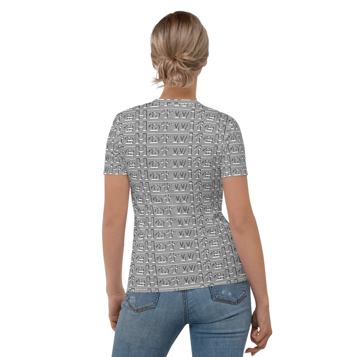 Hotwife Magic 3D illusion print fitted shirt product image (1)