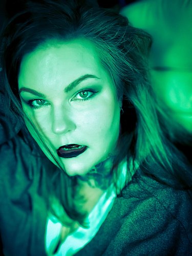 Happy Saturday babes! 💚 #selfies #selfiesaturday #greeneyes