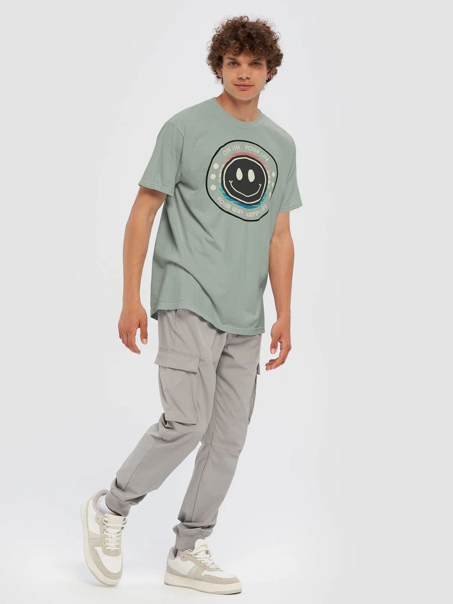 Don't Worry Be Happy Circle T-Shirt product image (53)