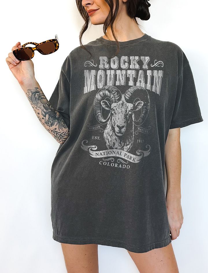 Rocky Mountain National Park, Colorado T-Shirt | Vintage-Style Grunge Western Tee with a Big Horn Head product image (1)