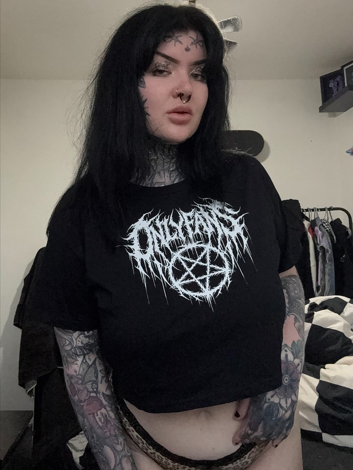 OF Metal Logo Crop Tee product image (2)