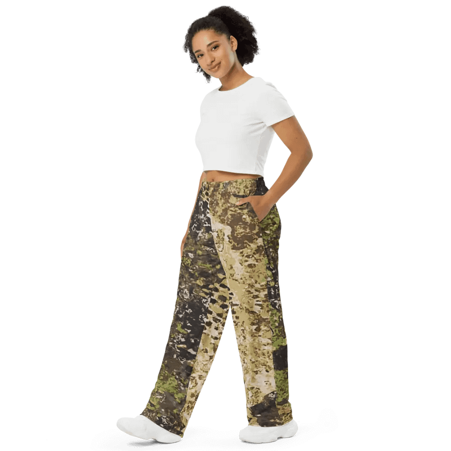 Trendy Camo Fusion Wide-Leg Pants product image (10)