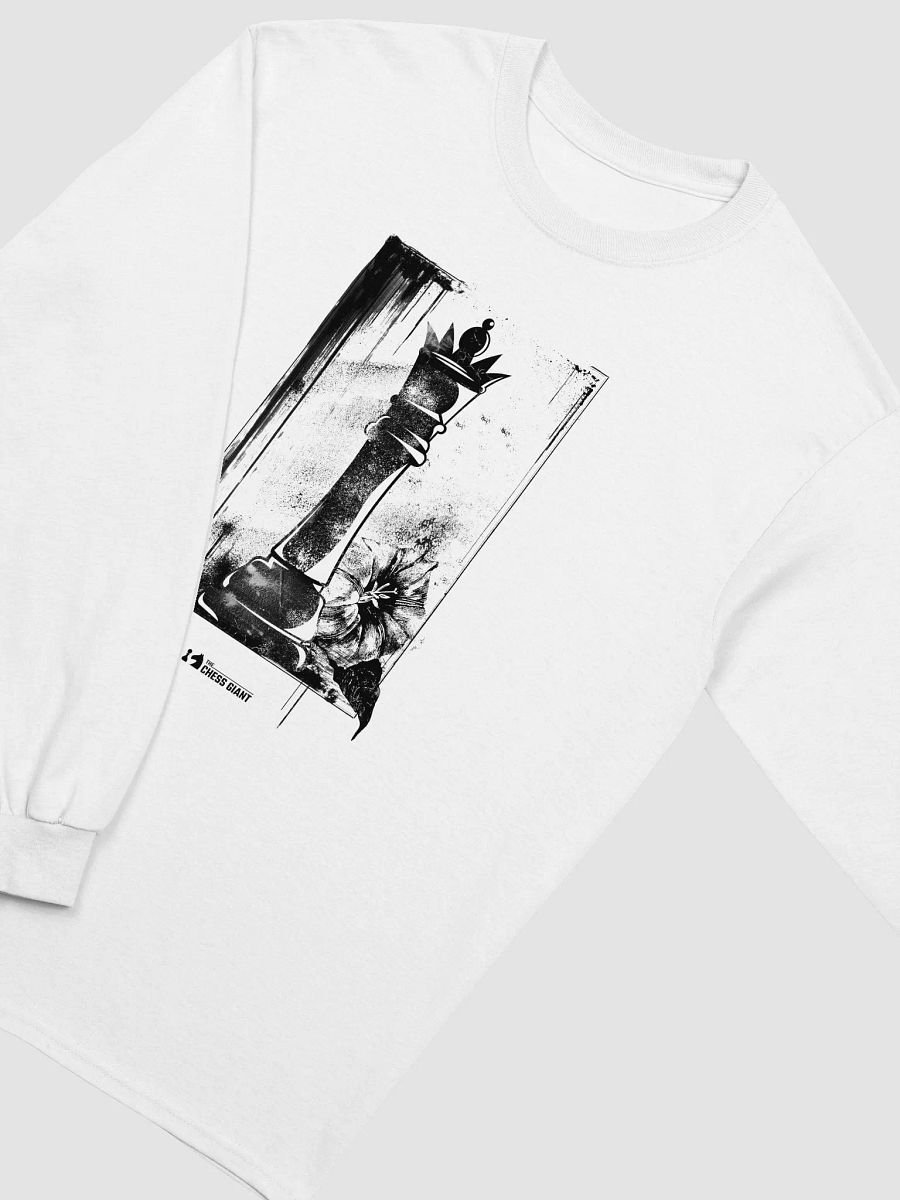 Grunge Chess: The Queen long-sleeve shirt product image (3)