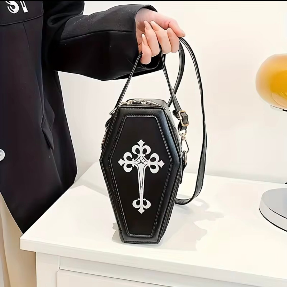 Coffin Purse [PRE-ORDER ONLY] product image (2)