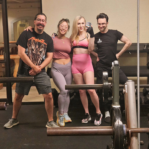 Workout Day 704: SUCH an amazing workout getting to pump iron next to these icons. Absolutely amazing human beings @danotage ...