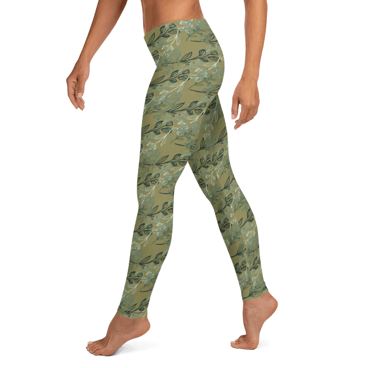 commfortable leggings in soft greens with leafy design for those thatn like nature elements. product image (2)