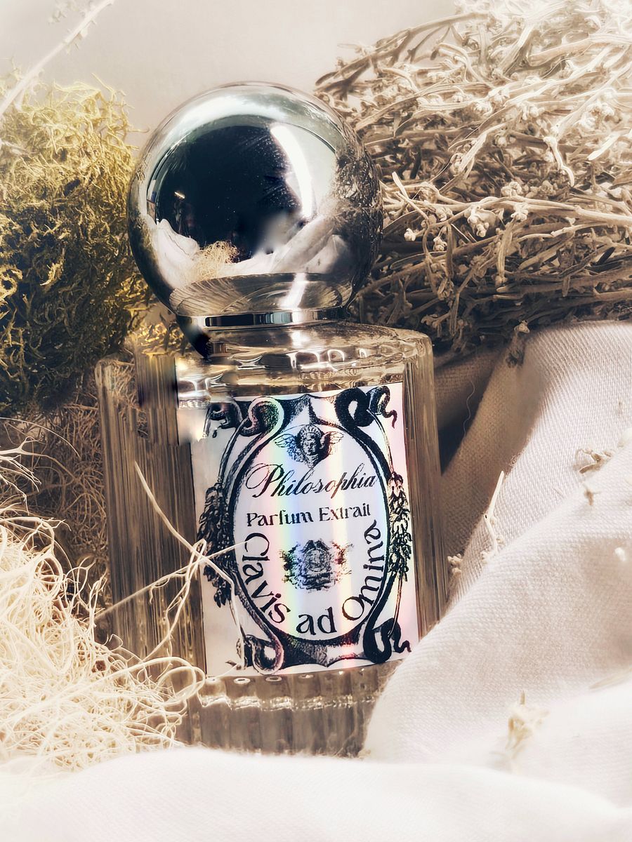 Clavis ad Omina Parfum Extrait product image (1)