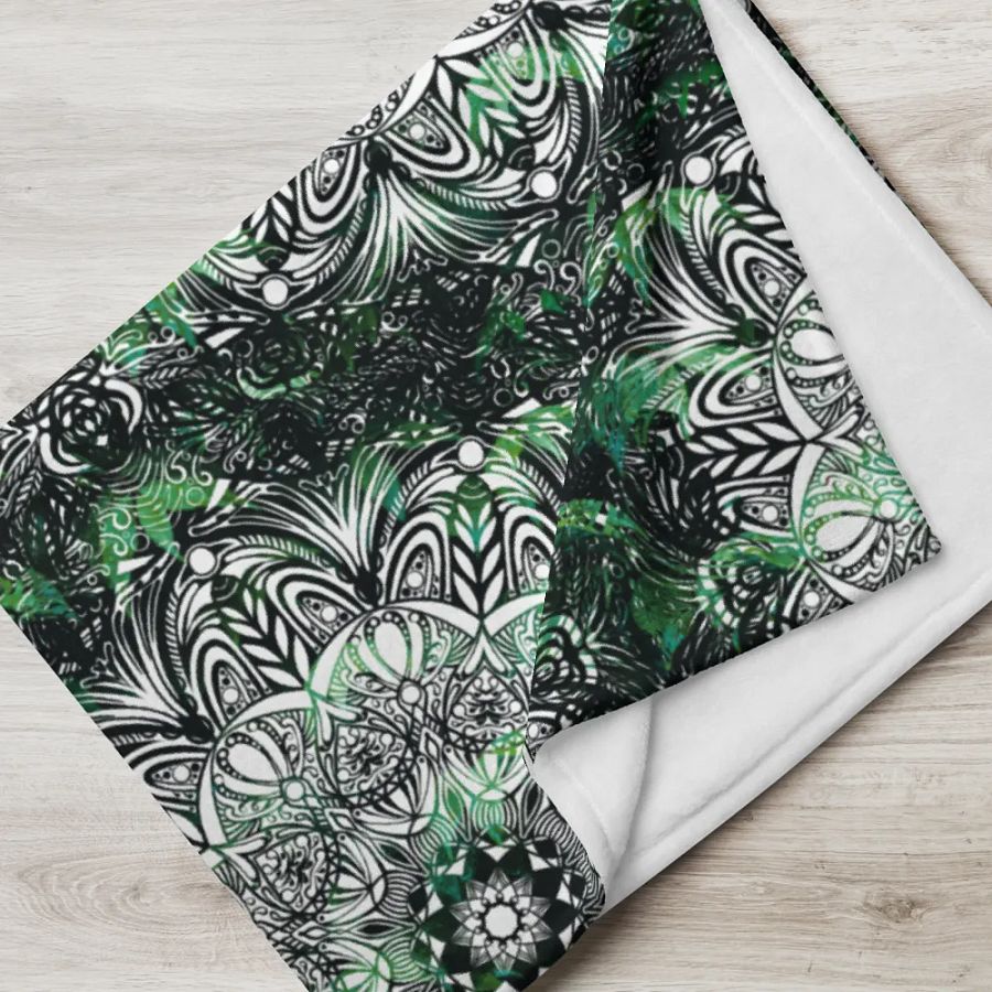 Foliage Fantasy Throw Blanket product image (1)