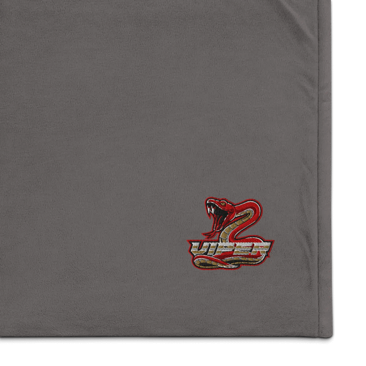 papa viper throw blanket product image (1)