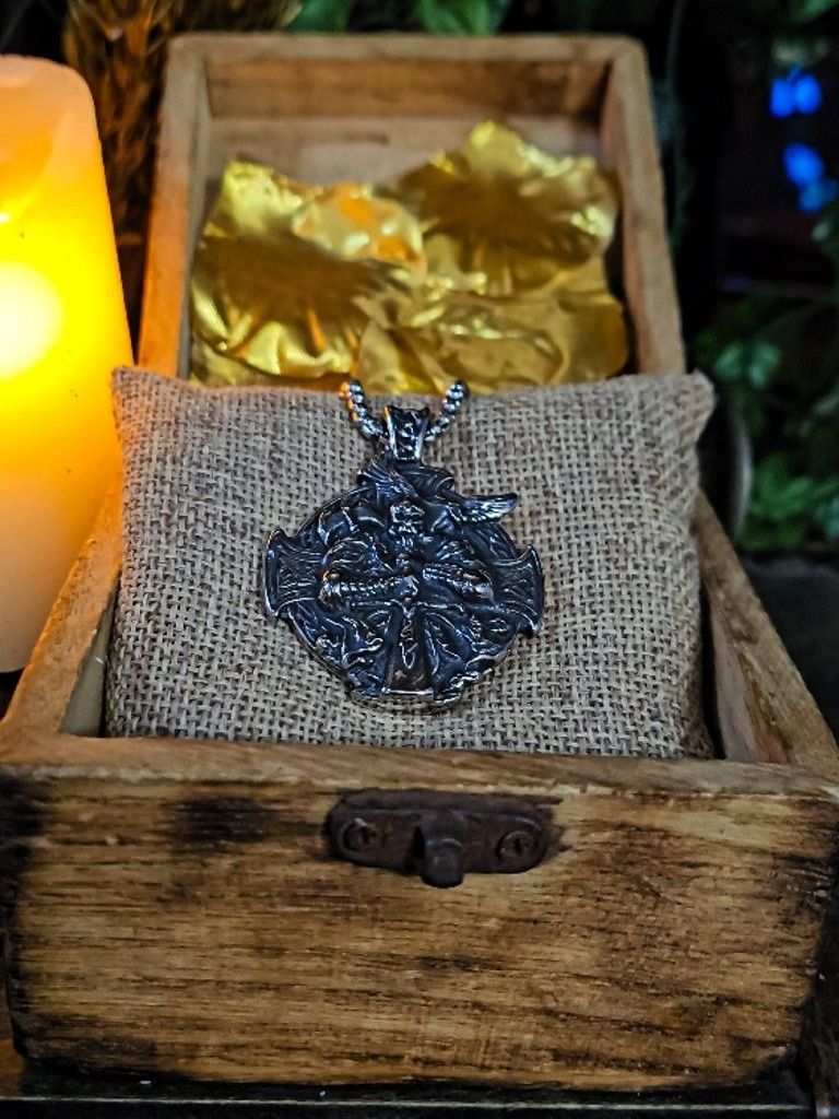The Armored Kingdom Odin Keeper of the Ravens Necklace product image (4)