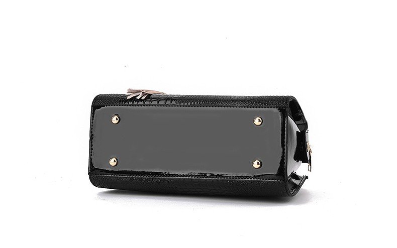 Crocodile Print Handbag & Shoulder Bag product image (4)