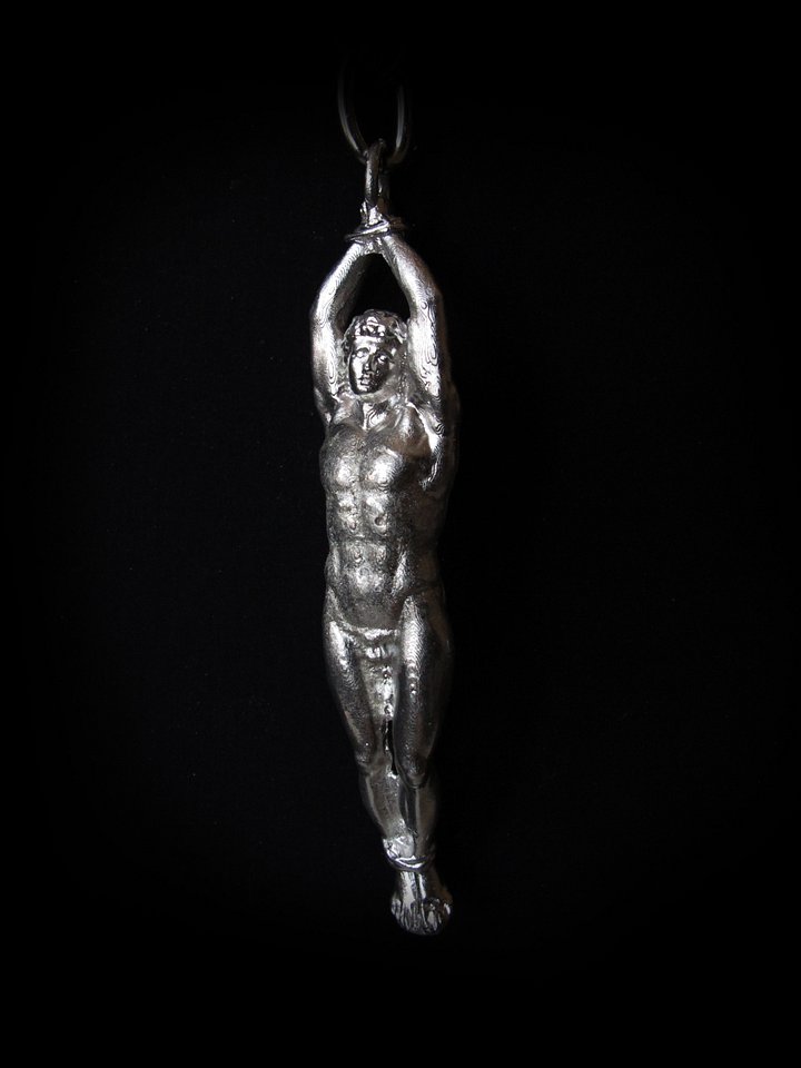 Hangman pendant product image (1)