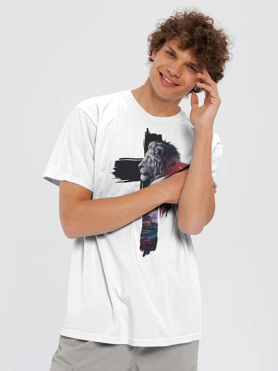 "Faithful Strength" Lion and Cross T-Shirt product image (4)