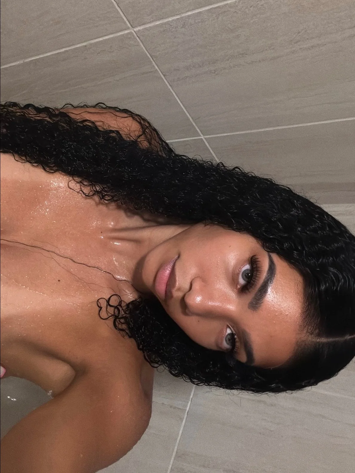 SECRET PAGE REVEAL | STREAMING MODEL product image (4)