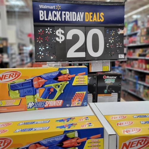 Finally a decent price for the N1 Sprinter!  Let's be honest we are all gonna half dart mod them 😏

#BotsNBlasters #nerf #bla...