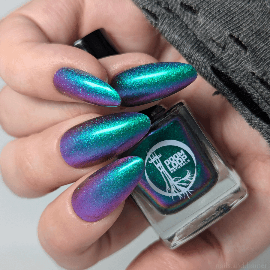 THE DEVASTATING TRUTH - Green Teal Indigo Violet Multichrome Nail Polish product image (5)