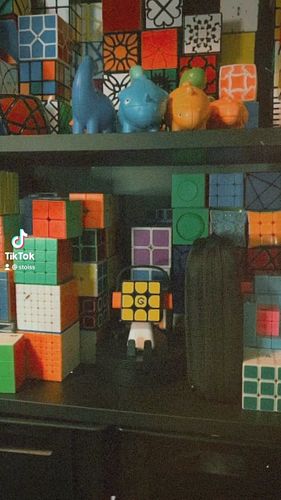 Starting 2023 with a bang so make sure you check out Stoiss Cubing on YouTube https://youtube.com/@StoissCubing #speedcubing ...
