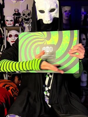 @Velvet Caviar x @Beetlejuice UNBOXING !!! 🔥😱🔥 #Horror #horrortok #thunderwolf #beetlejuice #beetlejuice2 #phonecase #timburton #unboxing #halloween #october #august #trending #viral #explore #foryou #fypage #fypシ゚viral #tiktok 