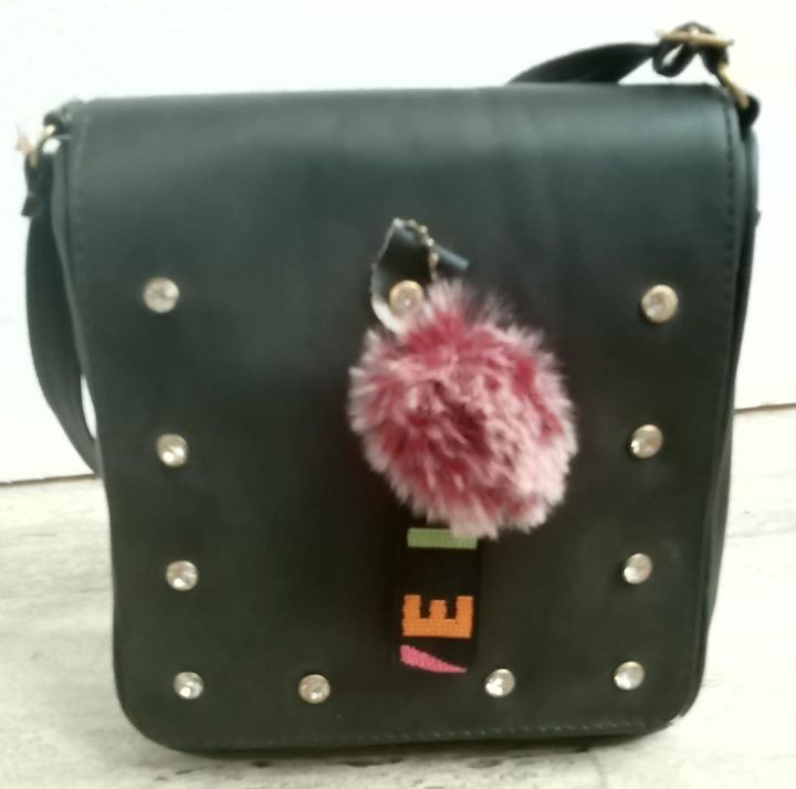 HAND BAG product image (1)