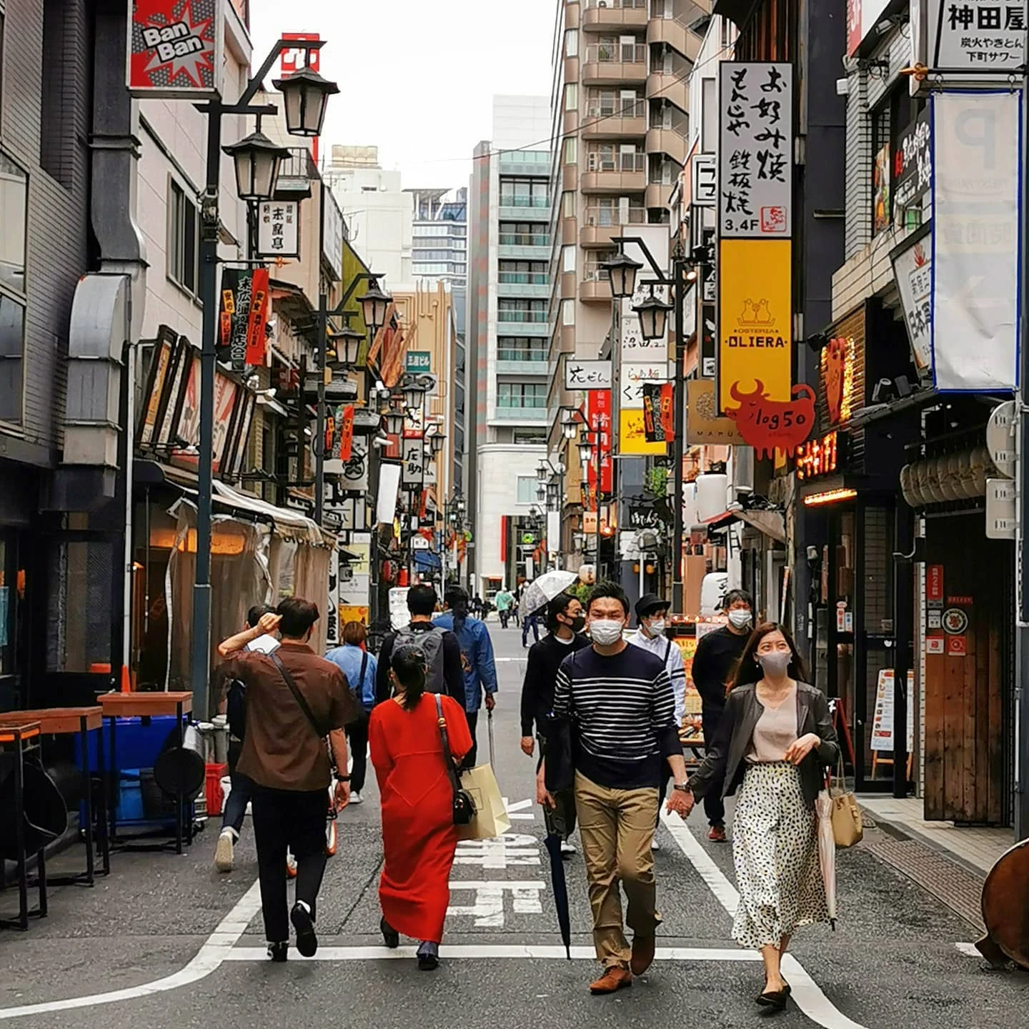 Couples and friends enjoy a walk through one of the many side streets in Shinjuku, Tokyo.

#shinjuku #shinjukutokyo #tokyo #t...