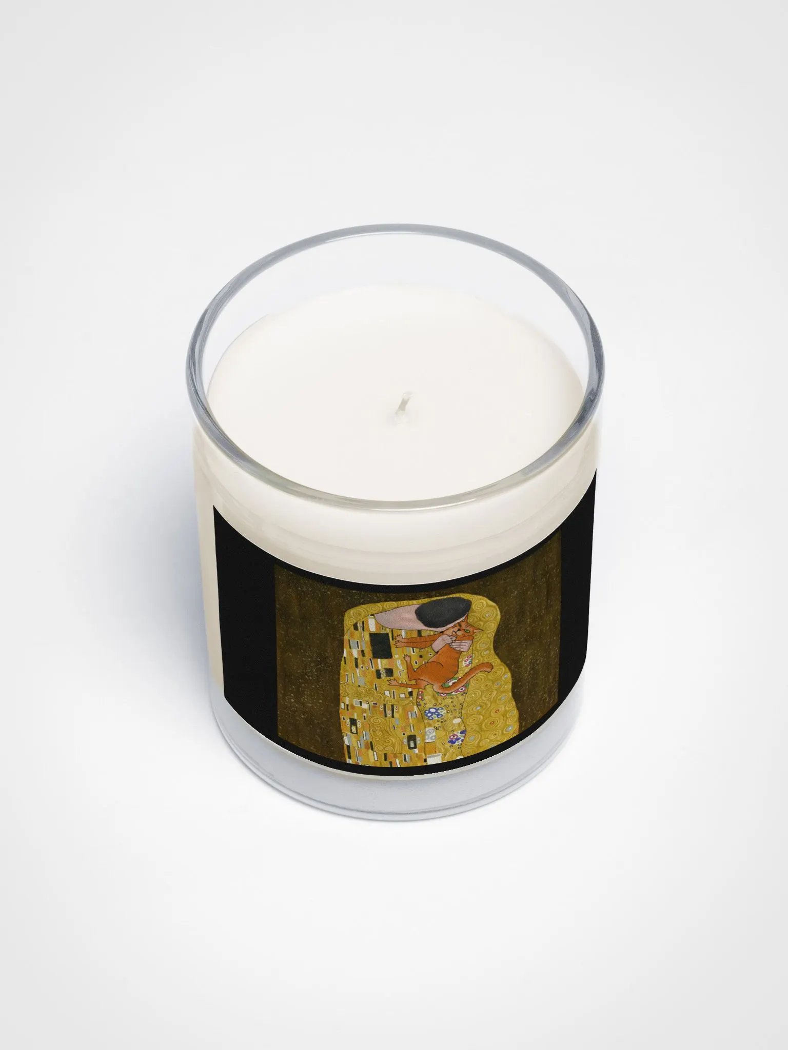 The Reluctant Kiss Candle product image (3)