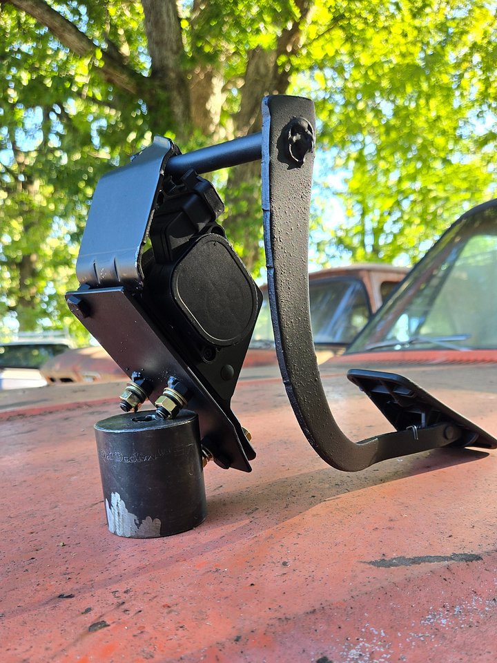 UTX Squarebody DBW LS Swap Accelerator Pedals product image (2)