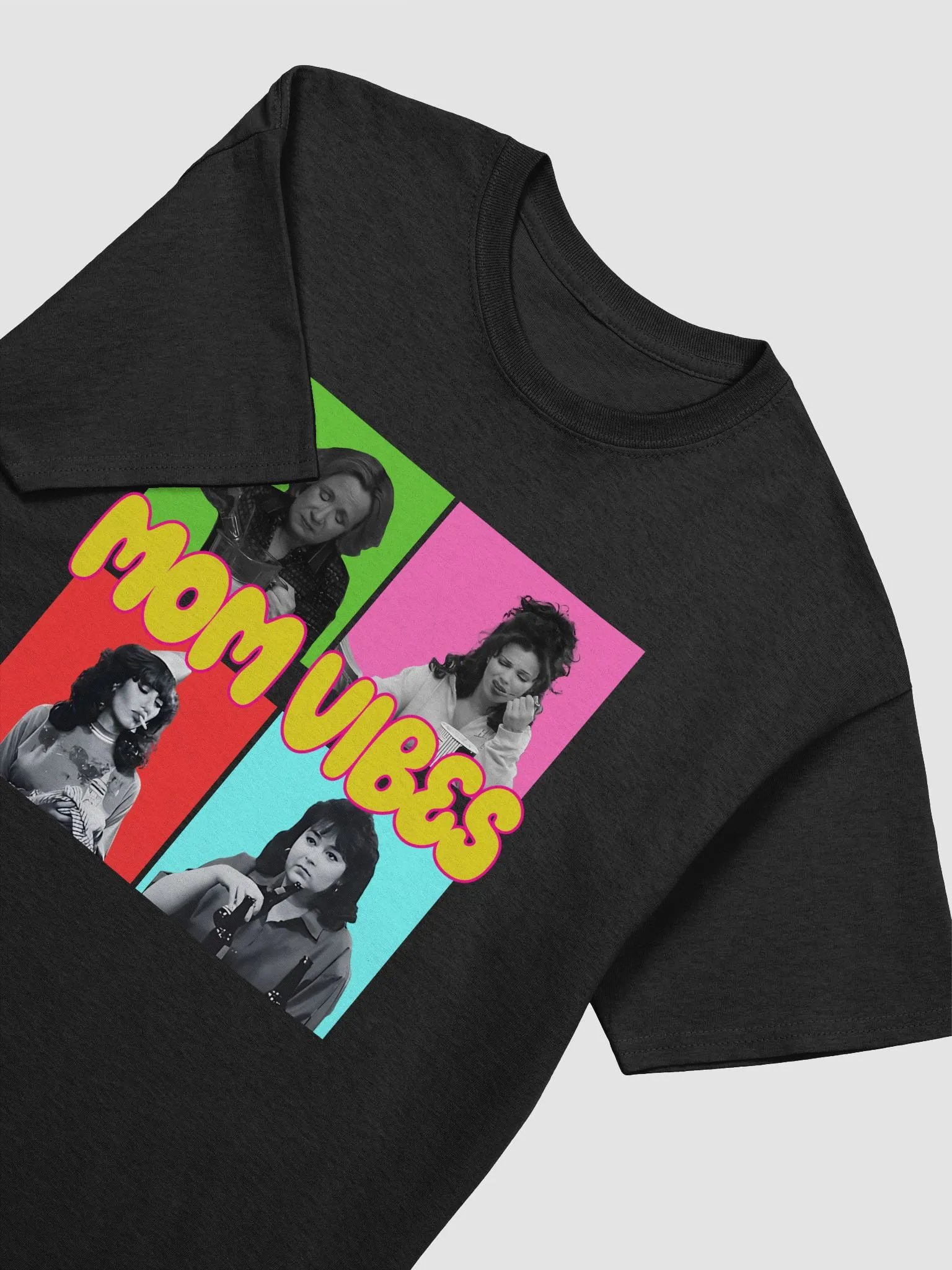 'MOM VIBES' T-SHIRT product image (2)