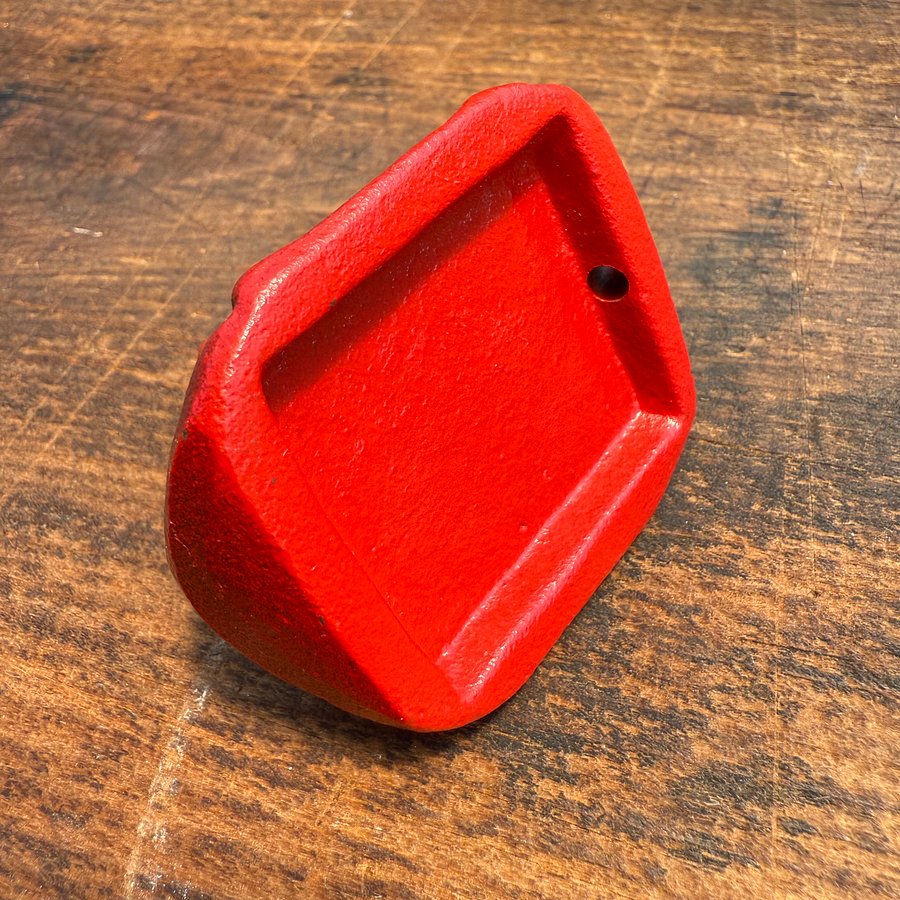 🎎 Iron Tengu Paperweight (Bunchin) – Red Cast Iron Desk Ornament – Japan Antique Roadshow product image (3)