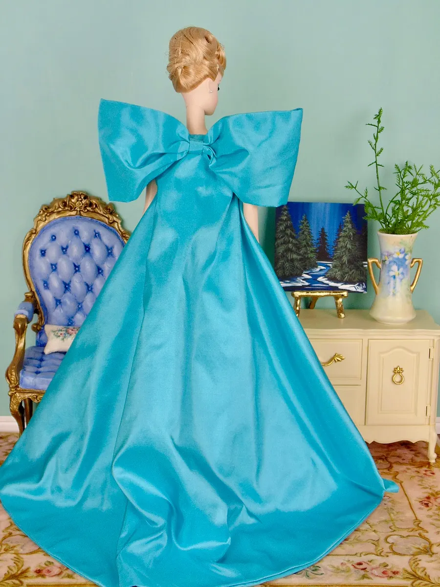 Gala Worthy sewing pattern for 12" fashion dolls product image (4)