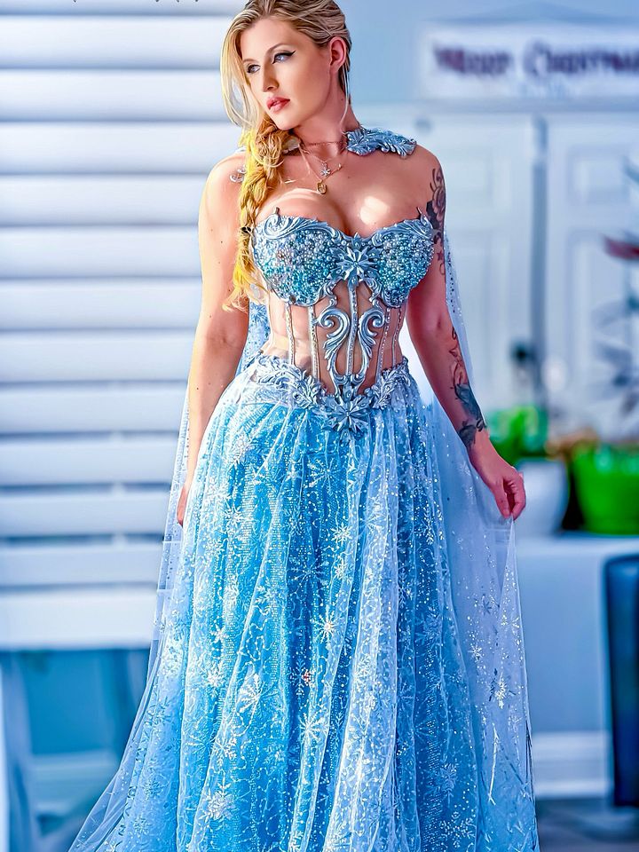 Commission Gown Down payment product image (1)
