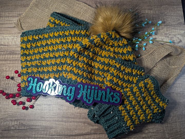 Double Cross Winter Set - Green/Gold Tweed product image (1)