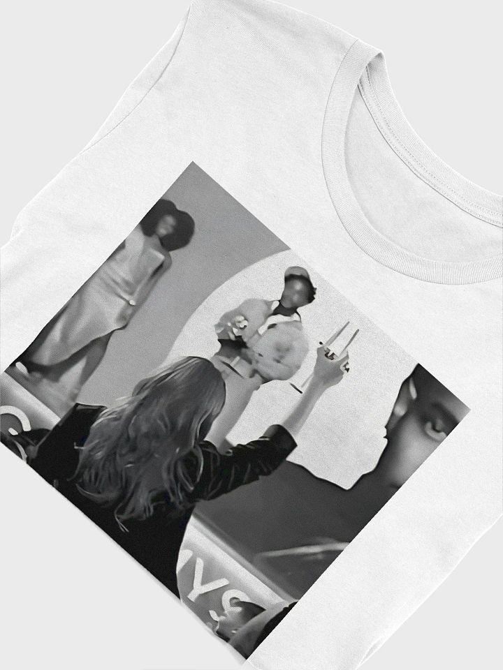 Taylor Celebrates Kendrick Lamar’s Grammy Win Photo Shirt product image (2)