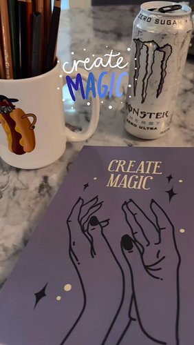 Started the morning with my sketchbook. Working on a new character and story. 🎨🖍️

#artist #art #twitch #xeniahunicorn #creat...