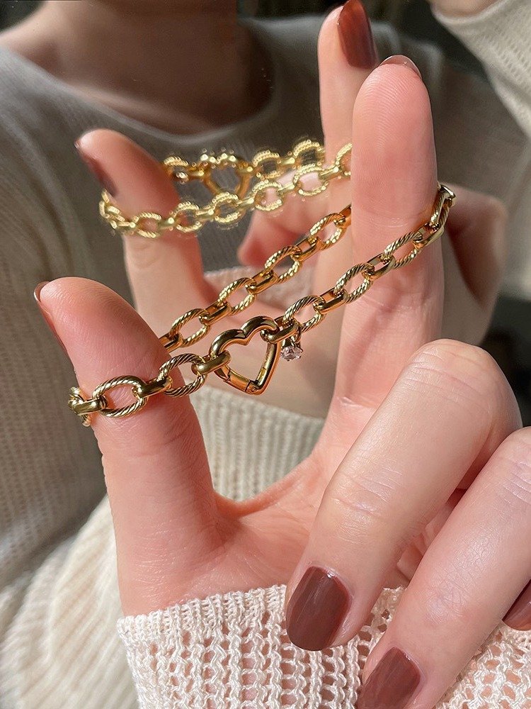 Love Buckle Chain Bracelet | 18K Gold Plated product image (8)