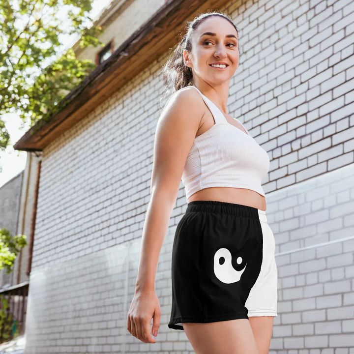 Monochrome Movement product image (1)