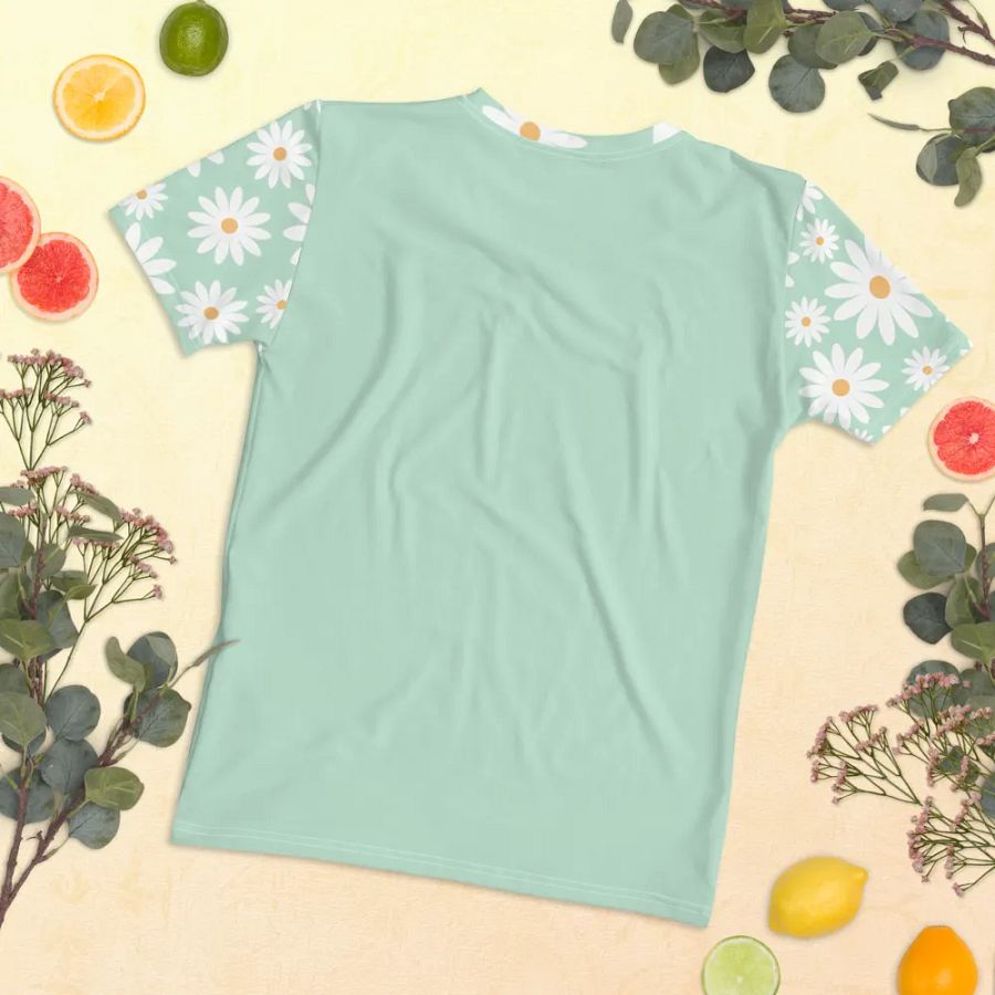 Springtime Daisy Women's T-Shirt product image (12)