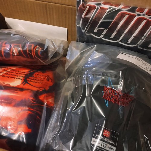 A mysterious box 📦🩸⚡ of goodies arrived...