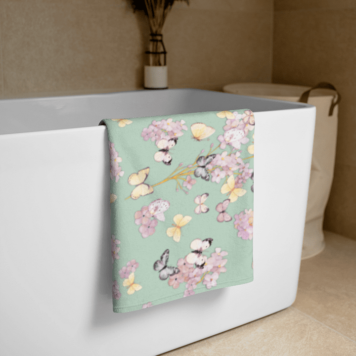 BUTTERFLY GARDEN PASTEL GREEN TOWEL - Schmetterlinge Pastel Handtuch product image (1)