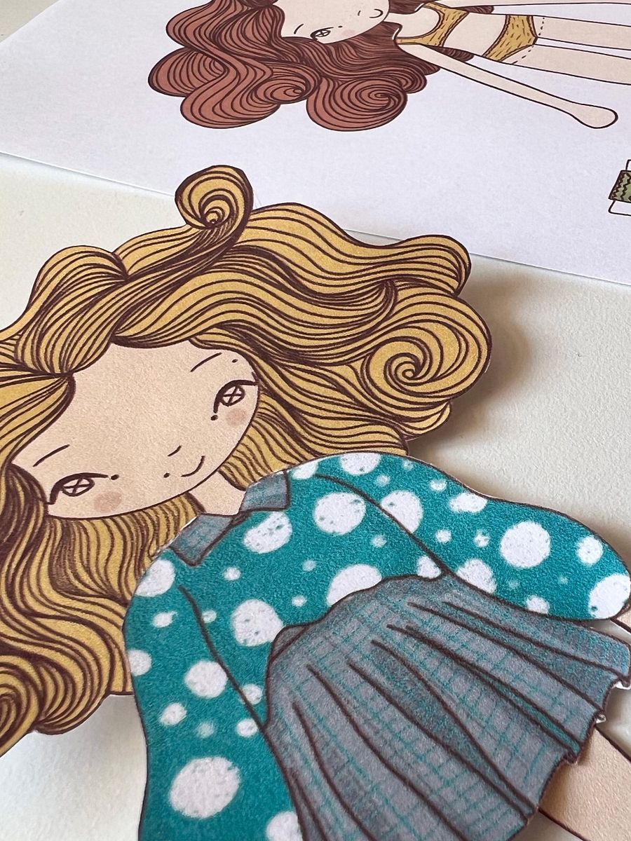 Printable Paper Dolls with Outfits to Dress Up product image (3)