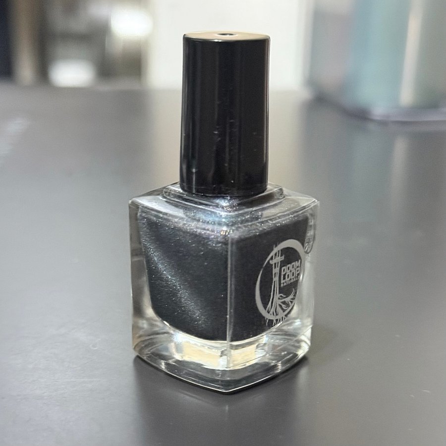 THE WEIGHT OF THE STARS - Deep Blue Black Magnetic Holo Nail Polish product image (2)