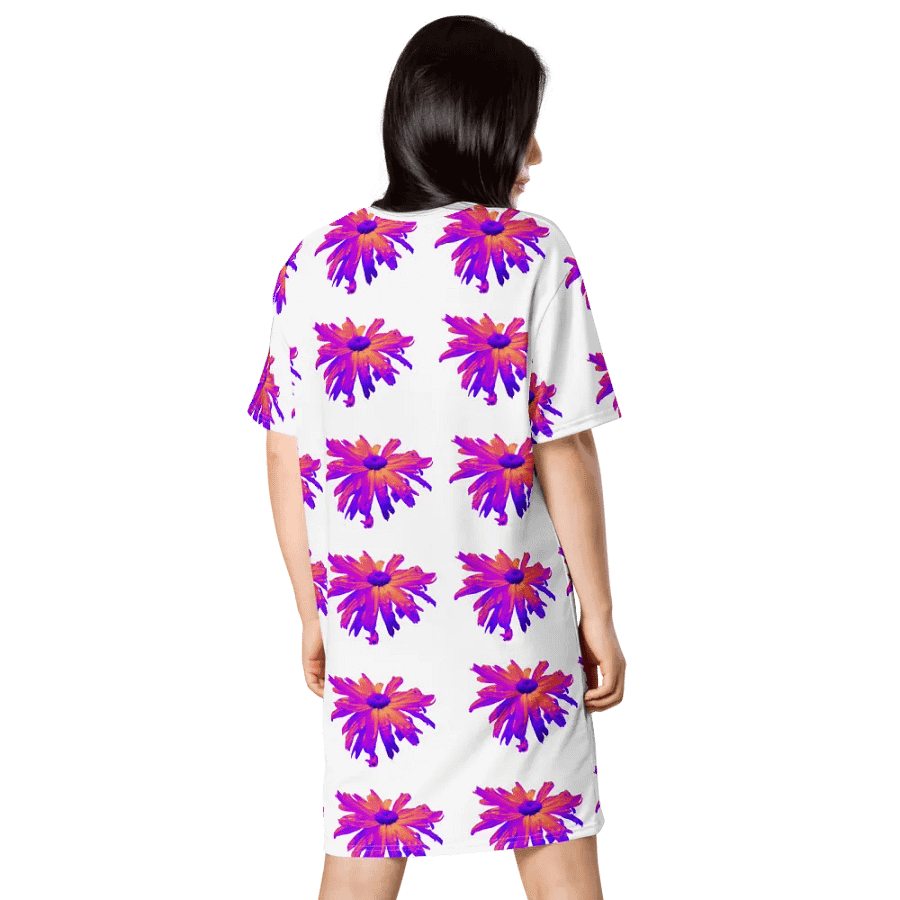 Abstract Pink Floating Daisy Flower Ladies T Shirt Dress product image (3)