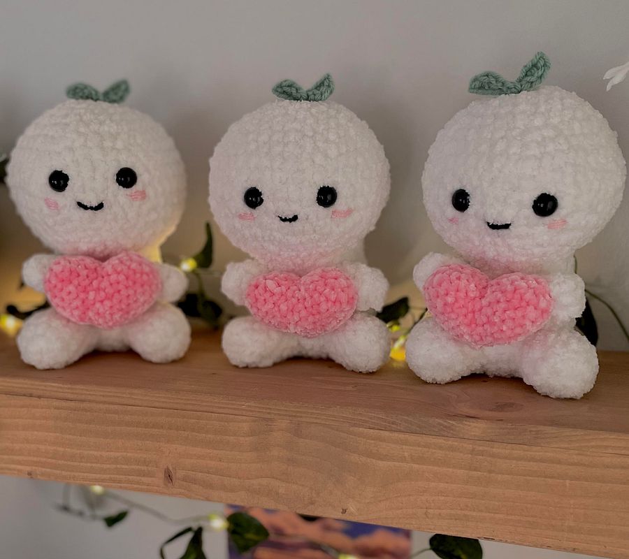 bean heart plushie product image (3)