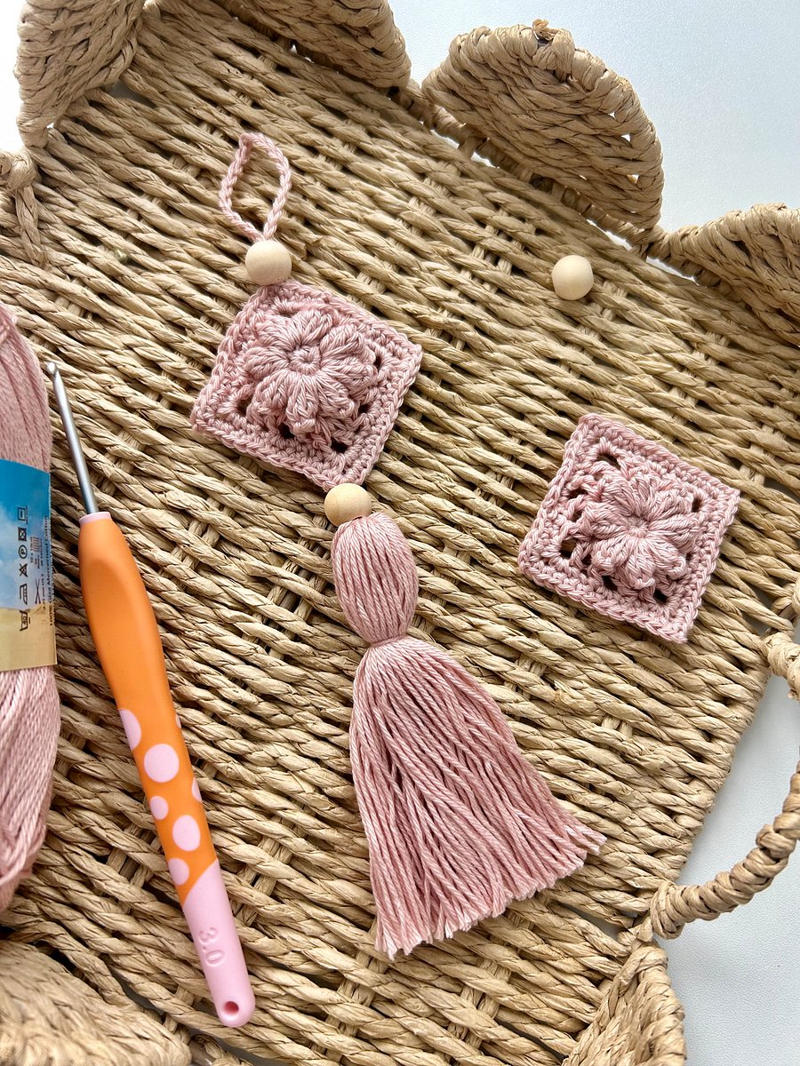 Lace Crochet Bag Charm PDF Ebook product image (1)