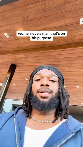 Be a man of vision, of purpose, of God. This is how you attract the right woman into your life

nowadays men are chasing wome...